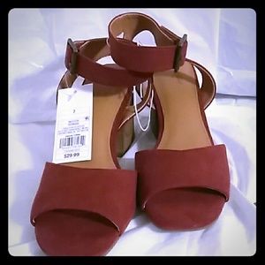 Pair Of Ladies Shoes Size 7